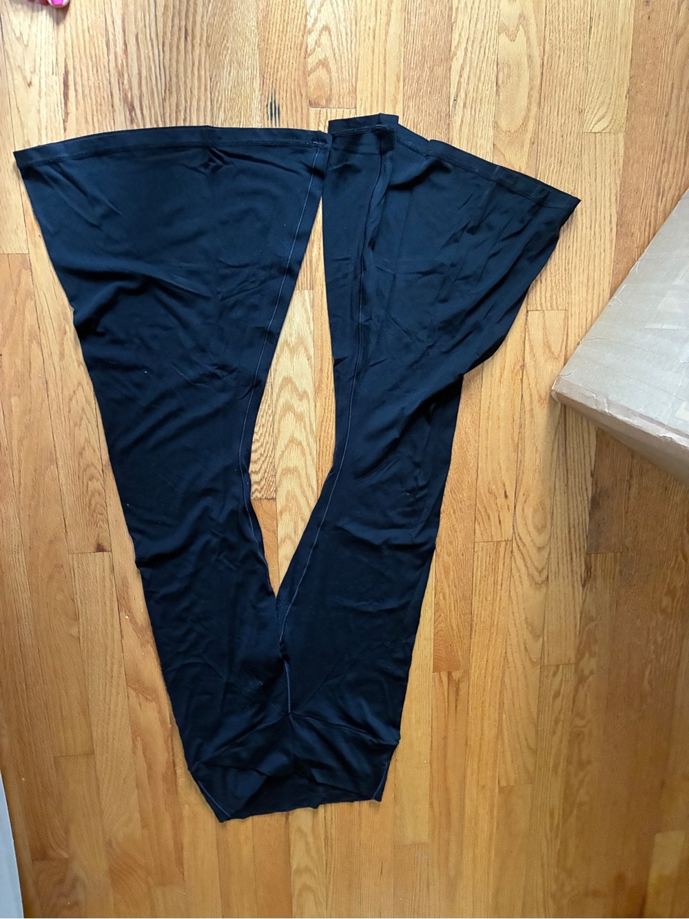 aerie Black Wide-Leg Flowing Pants